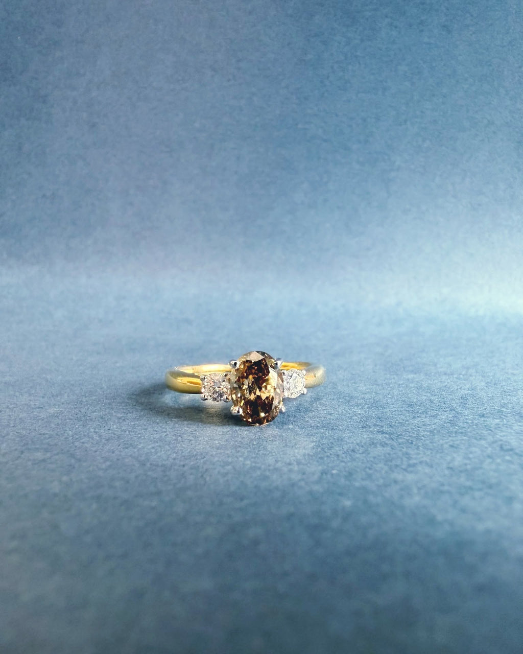 Sunlit Oval ring in 18ct yellow and white gold